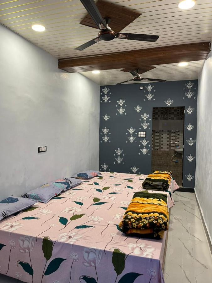 Shri Gamya Guest House Ujjain Zewnętrze zdjęcie